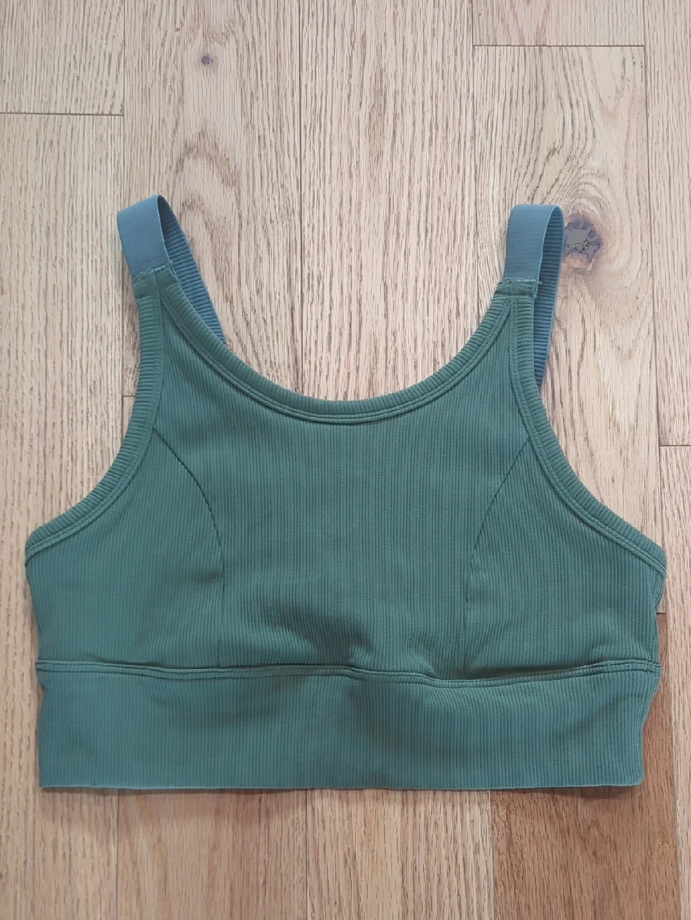OFFLINE By Aerie. Ribbed Scoop Sports Bra In Olive. Size Large. - Picture 2 of 8